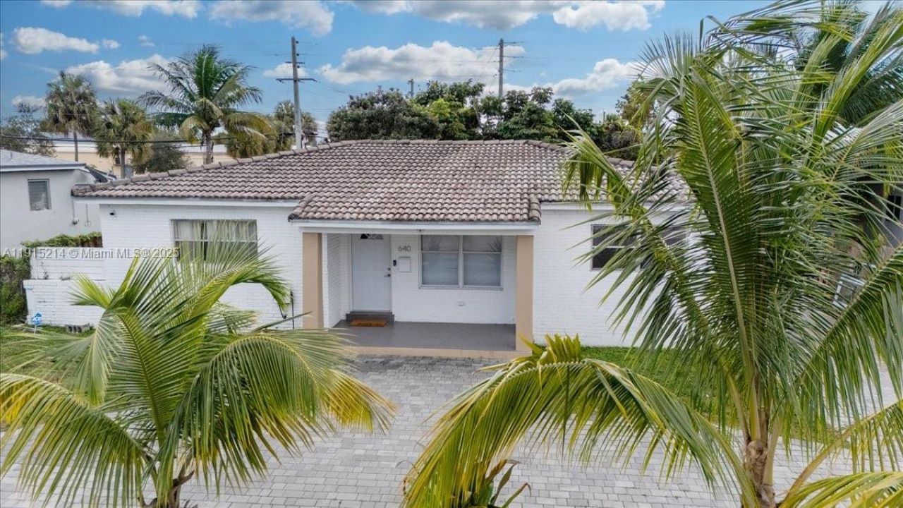 640 NE 168th St, North Miami Beach, FL 33162 Photo