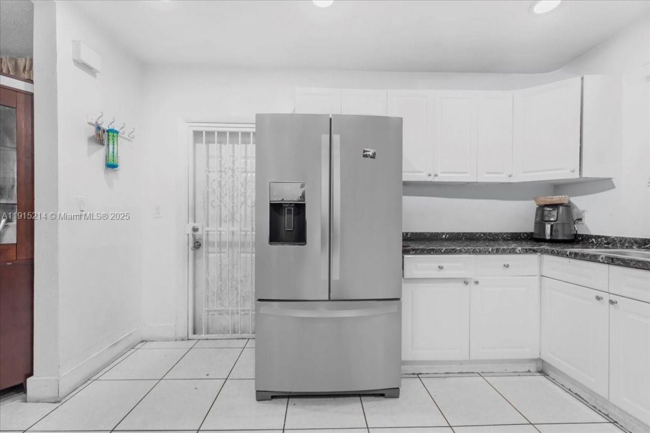 640 NE 168th St, North Miami Beach, FL 33162 Photo