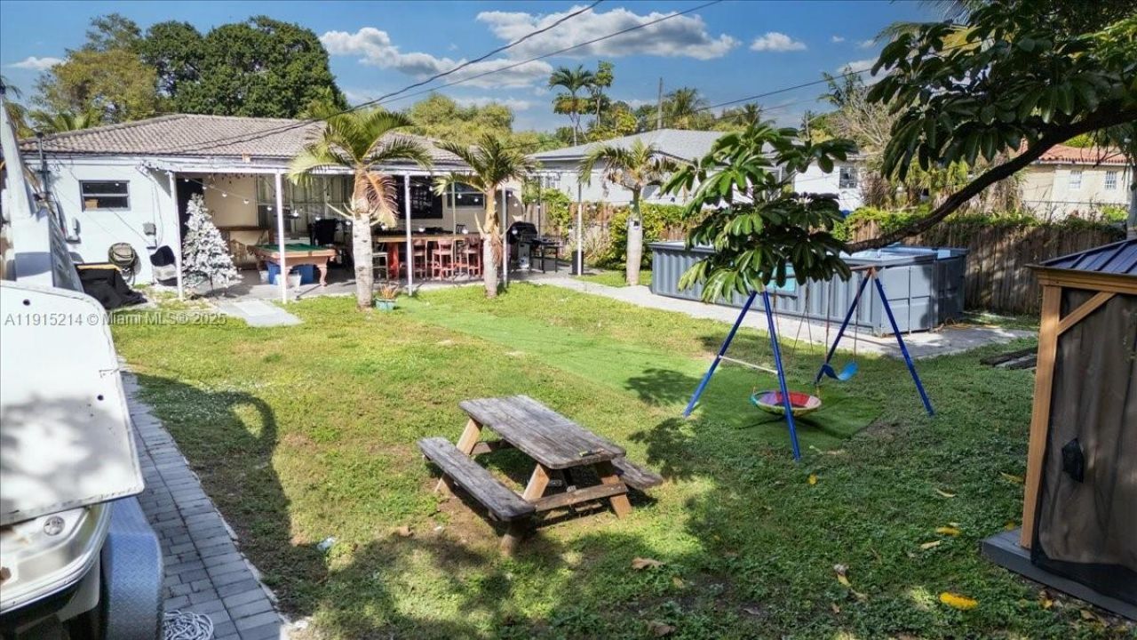 640 NE 168th St, North Miami Beach, FL 33162 Photo