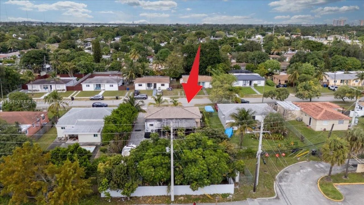 640 NE 168th St, North Miami Beach, FL 33162 Photo