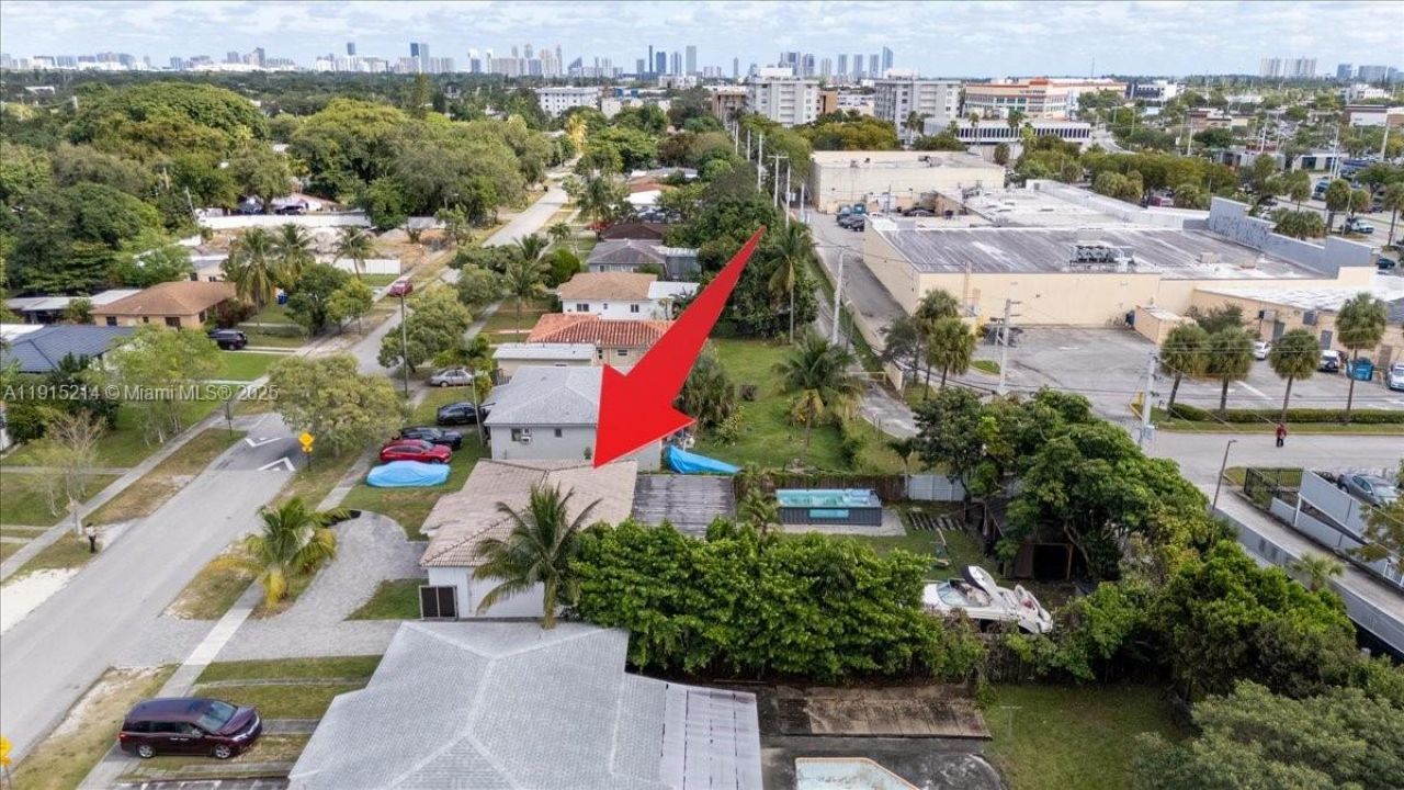 640 NE 168th St, North Miami Beach, FL 33162 Photo
