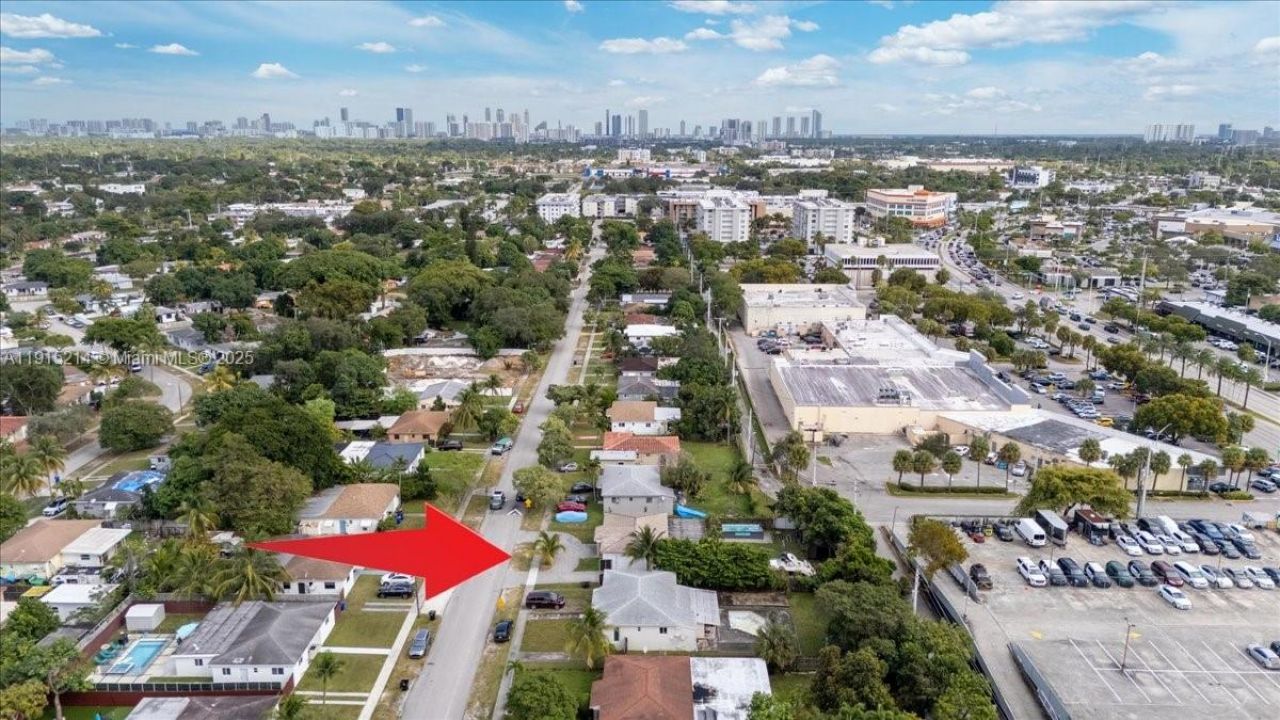 640 NE 168th St, North Miami Beach, FL 33162 Photo