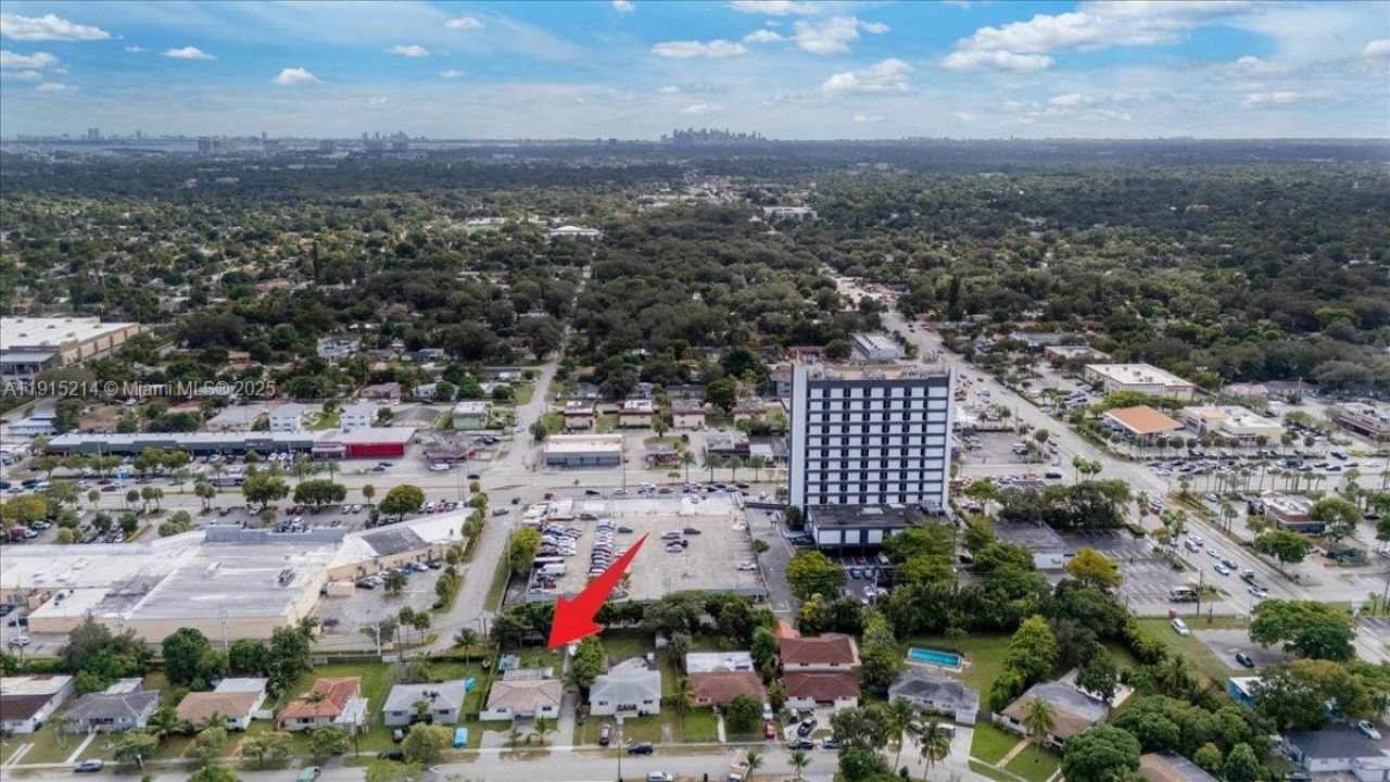 640 NE 168th St, North Miami Beach, FL 33162 Photo