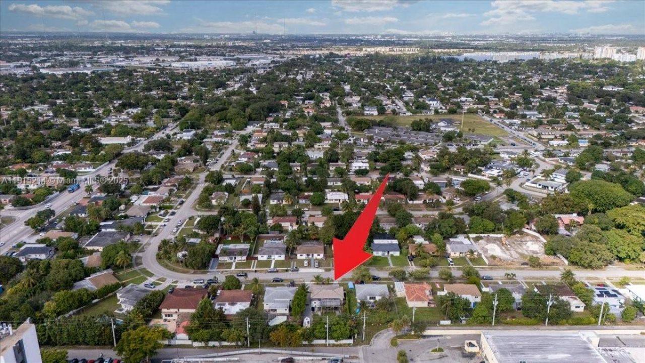 640 NE 168th St, North Miami Beach, FL 33162 Photo