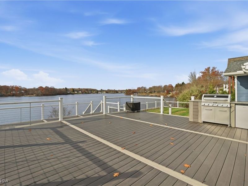 1531 Lake Crest Drive, Roaming Shores, OH 44084 Photo 10