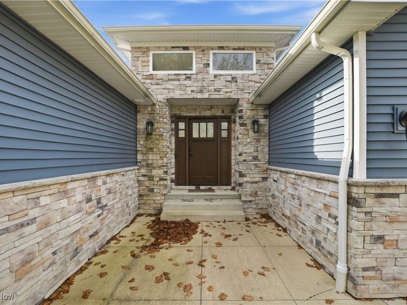 1531 Lake Crest Drive, Roaming Shores, OH 44084 Photo 11