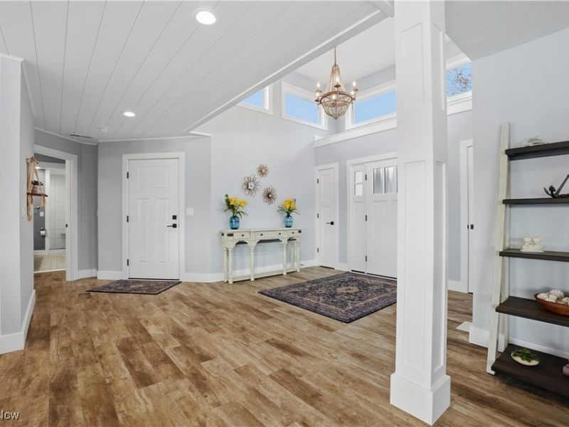 1531 Lake Crest Drive, Roaming Shores, OH 44084 Photo 14