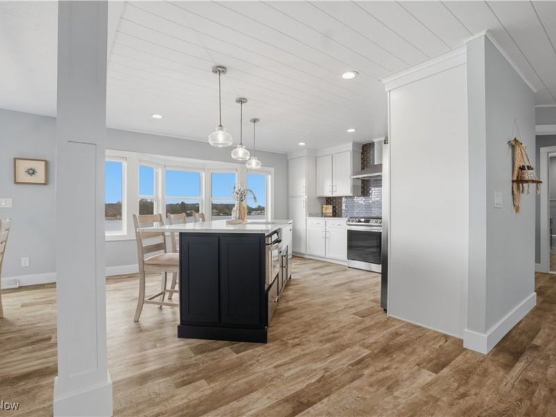 1531 Lake Crest Drive, Roaming Shores, OH 44084 Photo 15