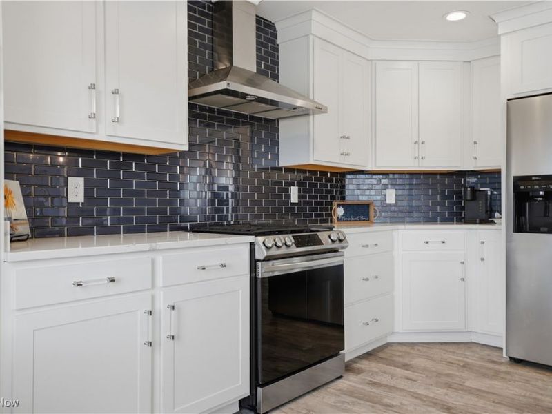 1531 Lake Crest Drive, Roaming Shores, OH 44084 Photo 19