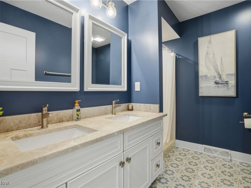 1531 Lake Crest Drive, Roaming Shores, OH 44084 Photo 38