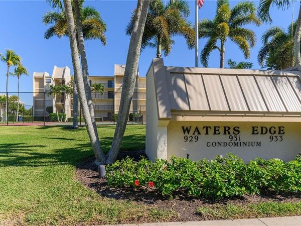 929 Collier CT, Unit B201, MARCO ISLAND, FL 34145