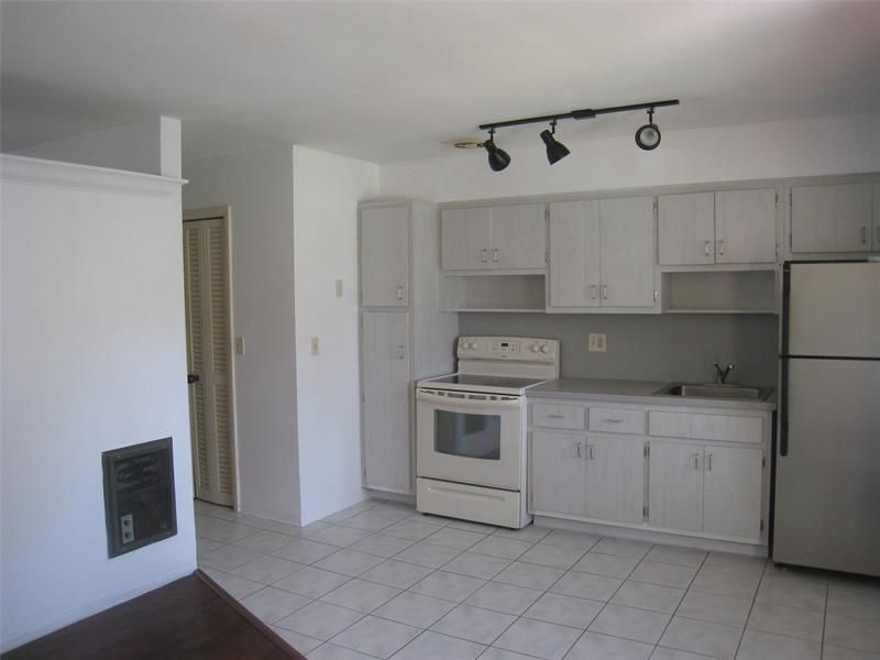 803 NE 8th Street, Hallandale Beach, FL 33009 Photo