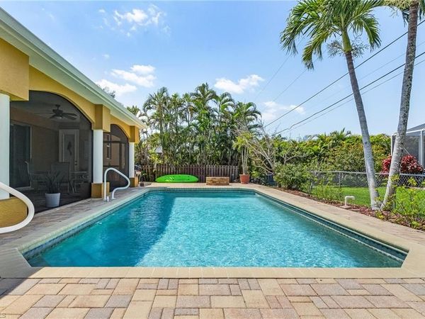 5422 SW 22nd AVE, CAPE CORAL, FL 33914