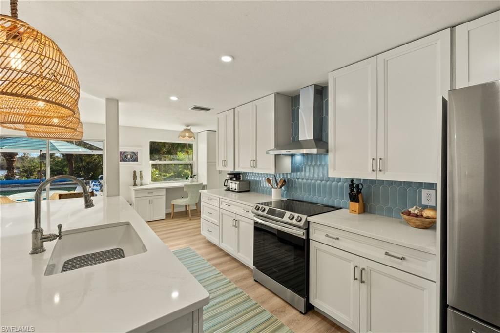 486 Lake Murex Cir, Sanibel, FL 33957 Photo