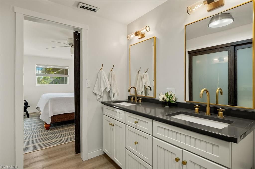 486 Lake Murex Cir, Sanibel, FL 33957 Photo