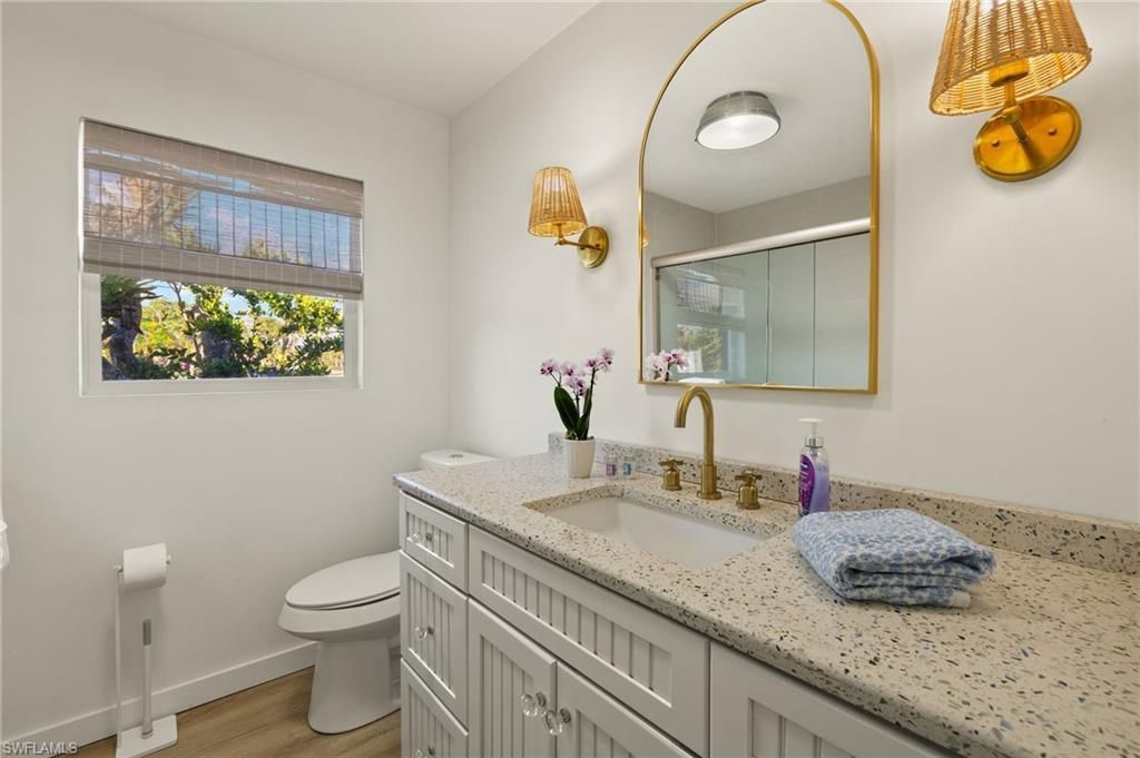 486 Lake Murex Cir, Sanibel, FL 33957 Photo