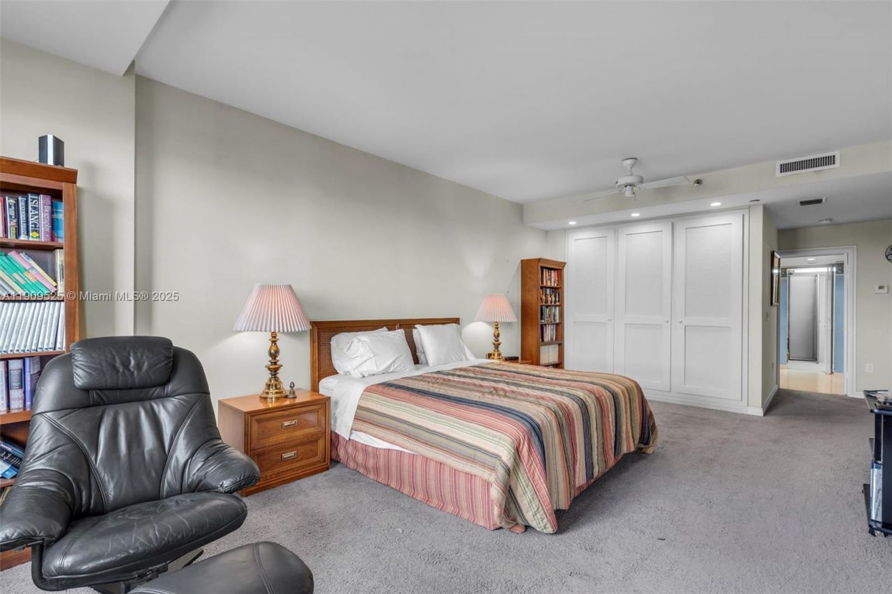 151 Crandon Blvd, Unit 1226, Key Biscayne, FL 33149 Photo