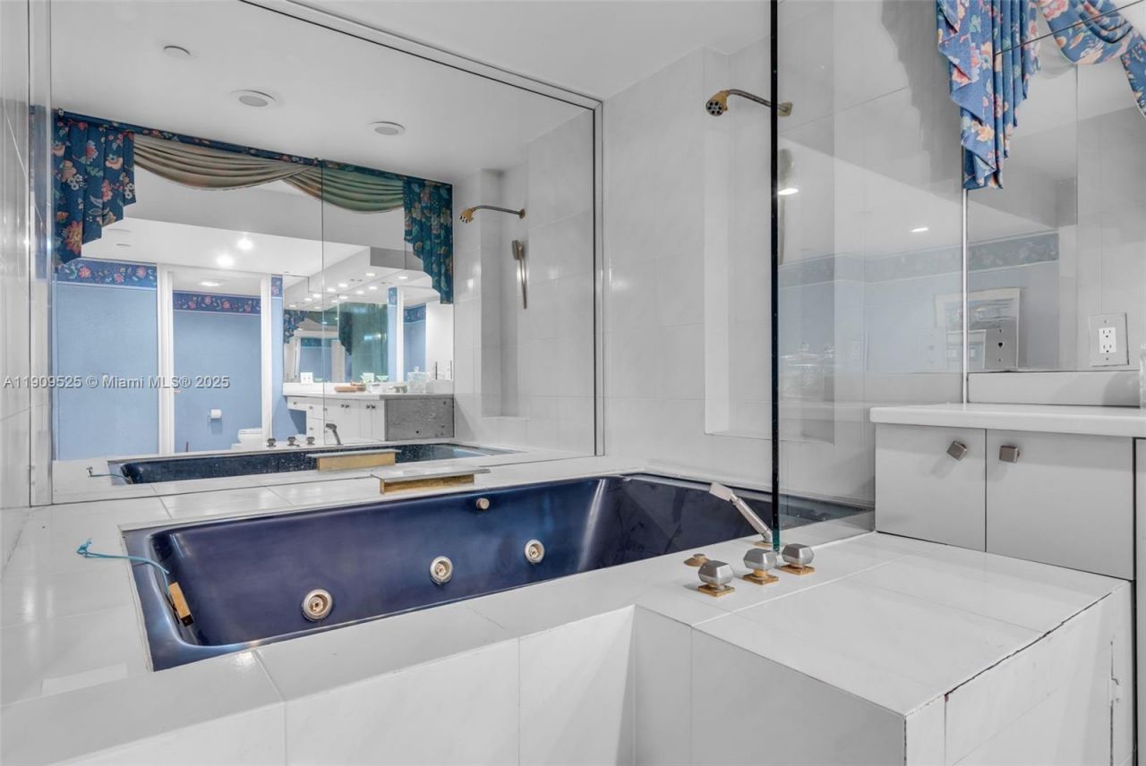 151 Crandon Blvd, Unit 1226, Key Biscayne, FL 33149 Photo