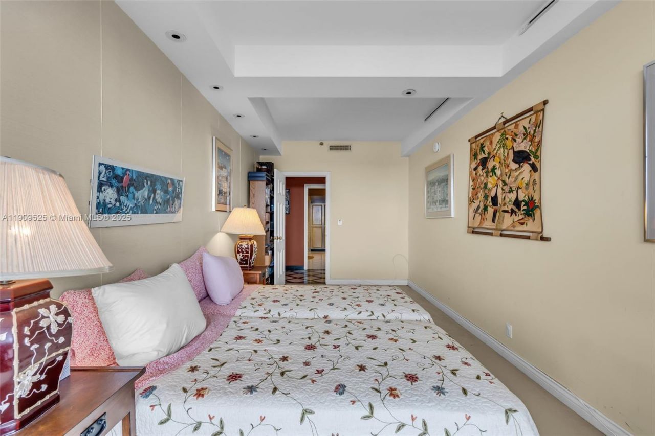 151 Crandon Blvd, Unit 1226, Key Biscayne, FL 33149 Photo