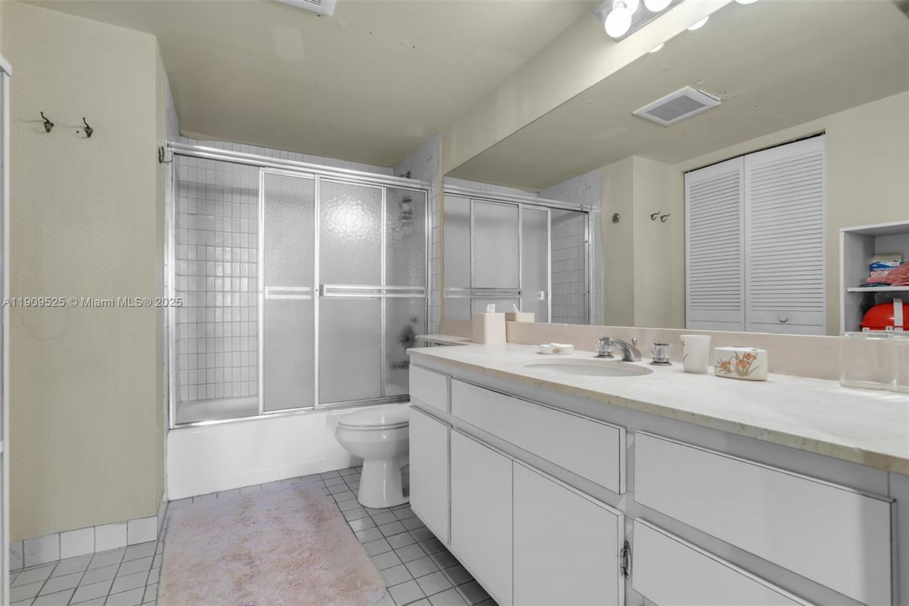 151 Crandon Blvd, Unit 1226, Key Biscayne, FL 33149 Photo