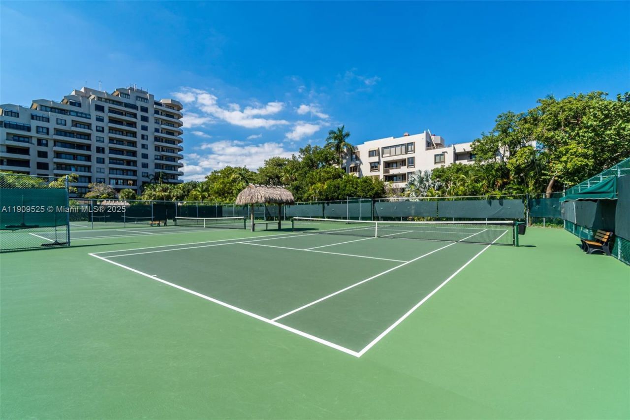 151 Crandon Blvd, Unit 1226, Key Biscayne, FL 33149 Photo