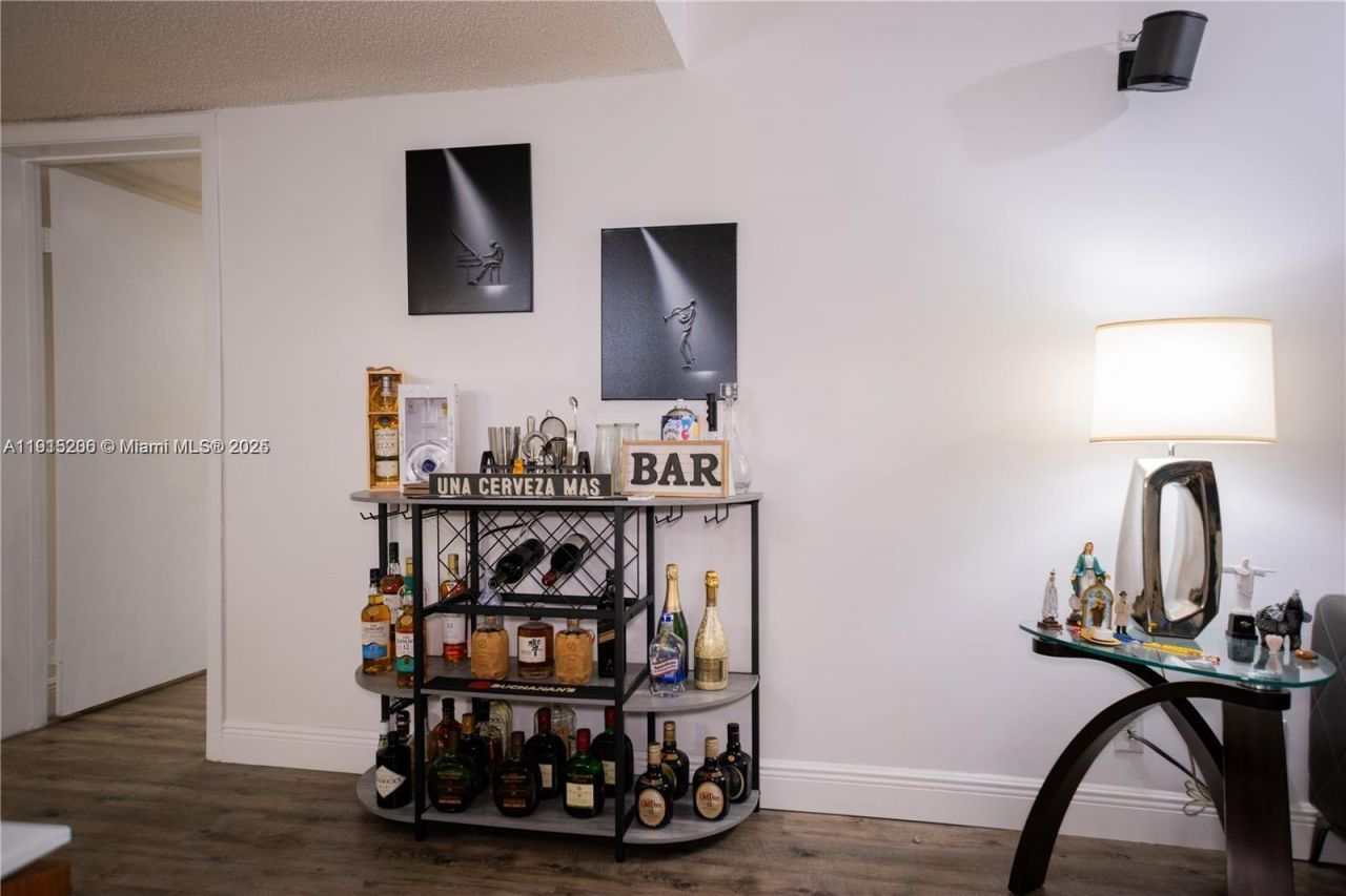 16100 Golf Club Rd, Unit 202, Weston, FL 33326 Photo