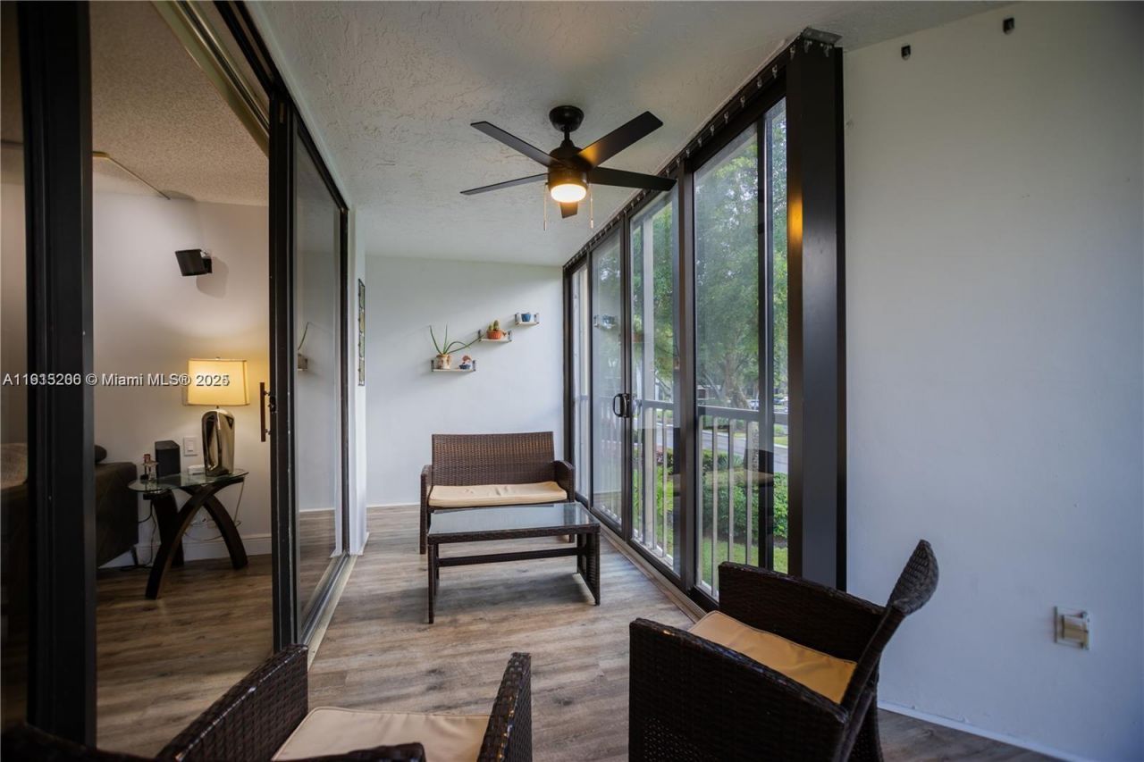 16100 Golf Club Rd, Unit 202, Weston, FL 33326 Photo