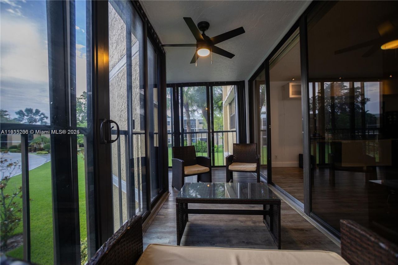 16100 Golf Club Rd, Unit 202, Weston, FL 33326 Photo