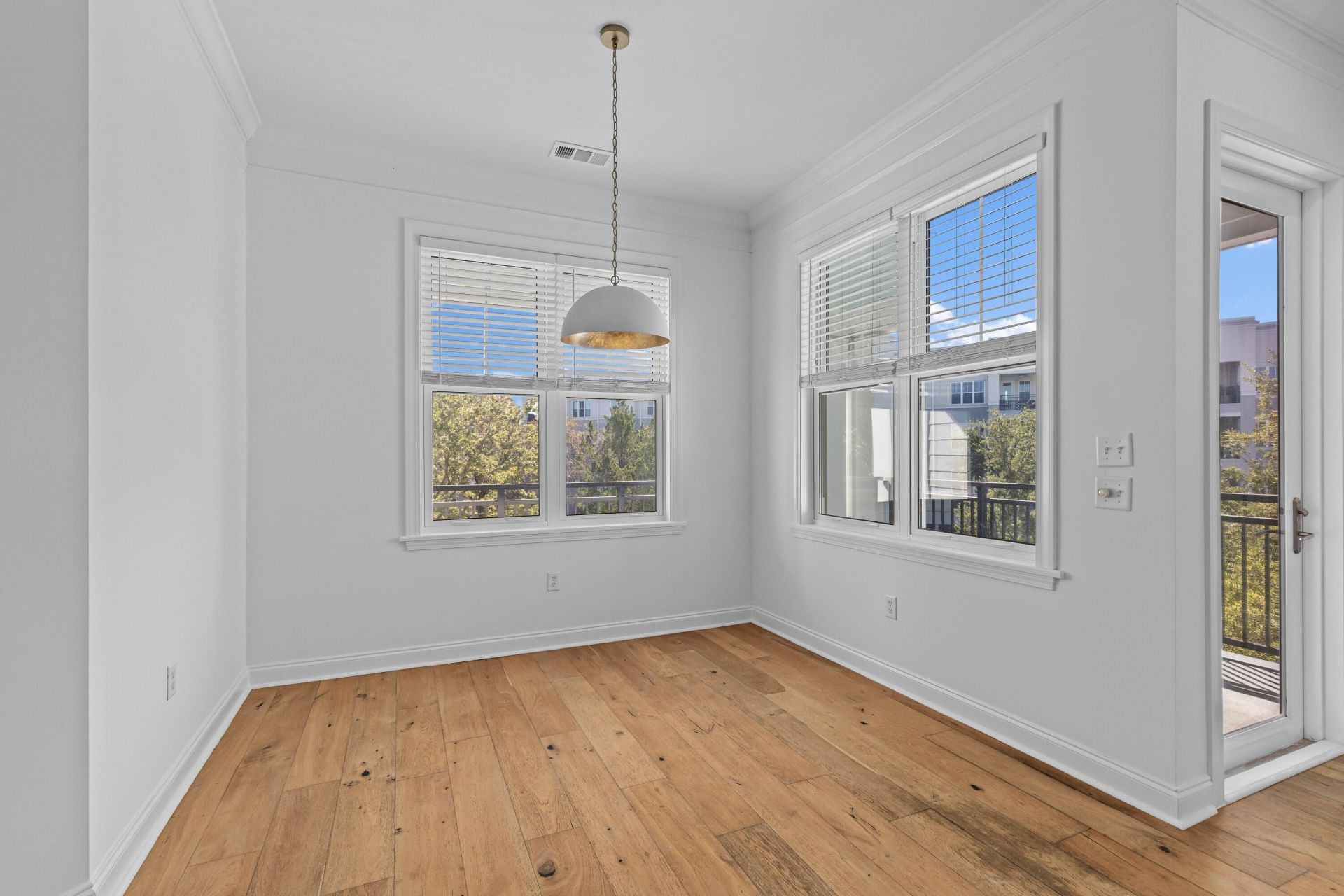 200 River Landing Drive Photo 1