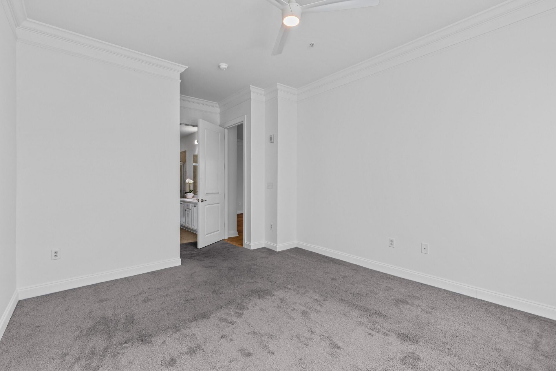 200 River Landing Drive Photo 12