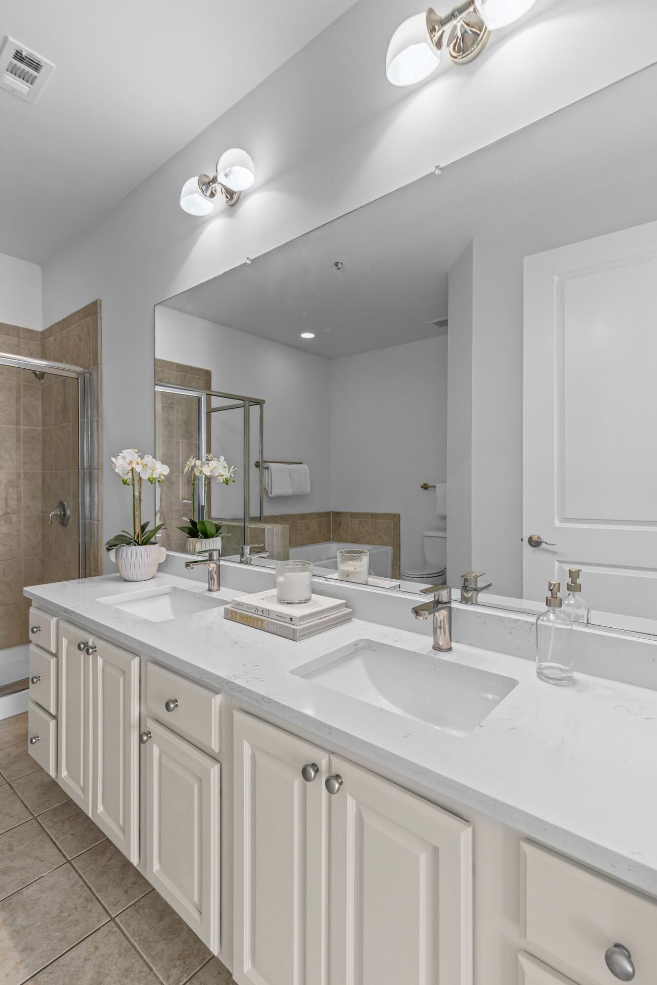 200 River Landing Drive Photo 14