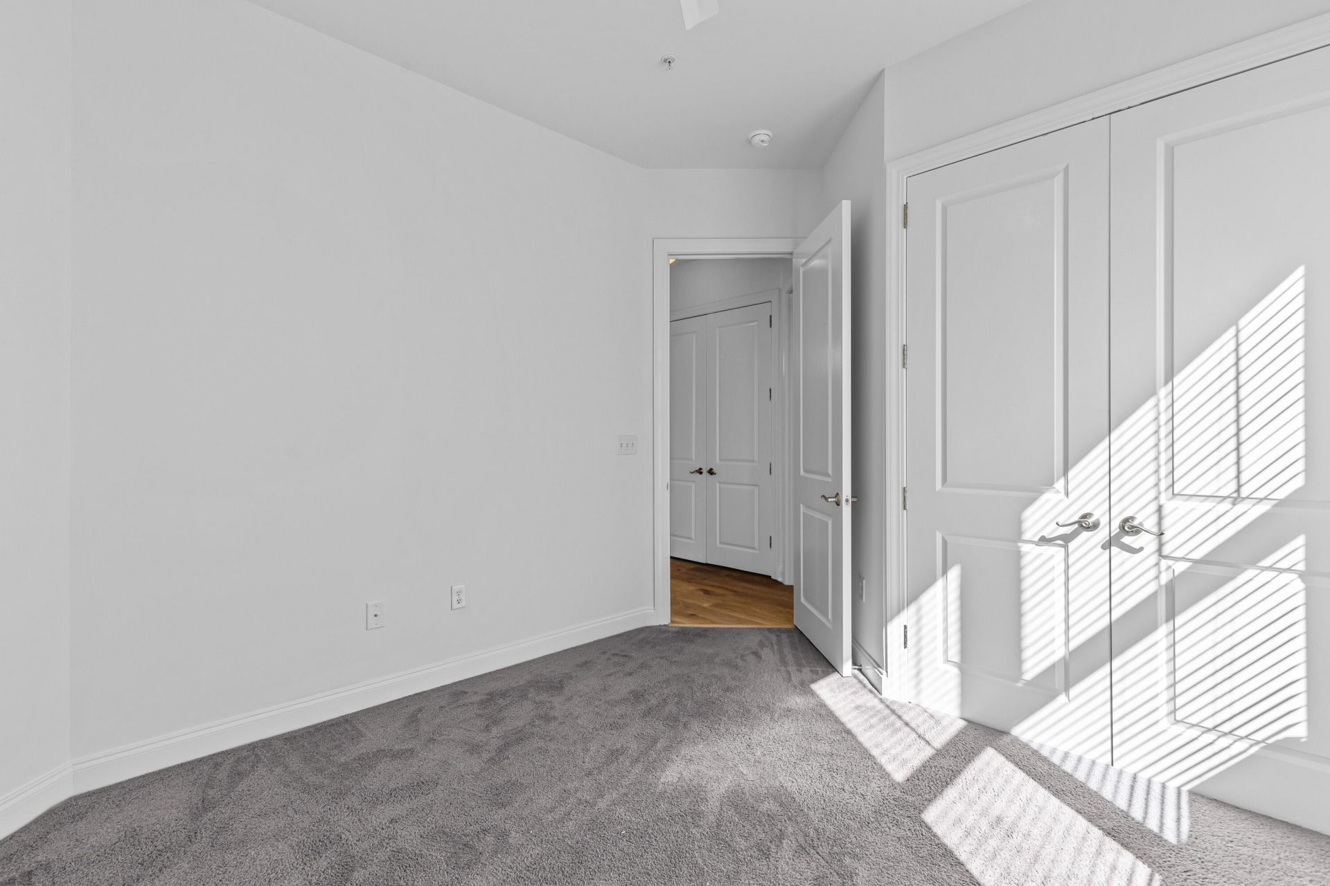 200 River Landing Drive Photo 16