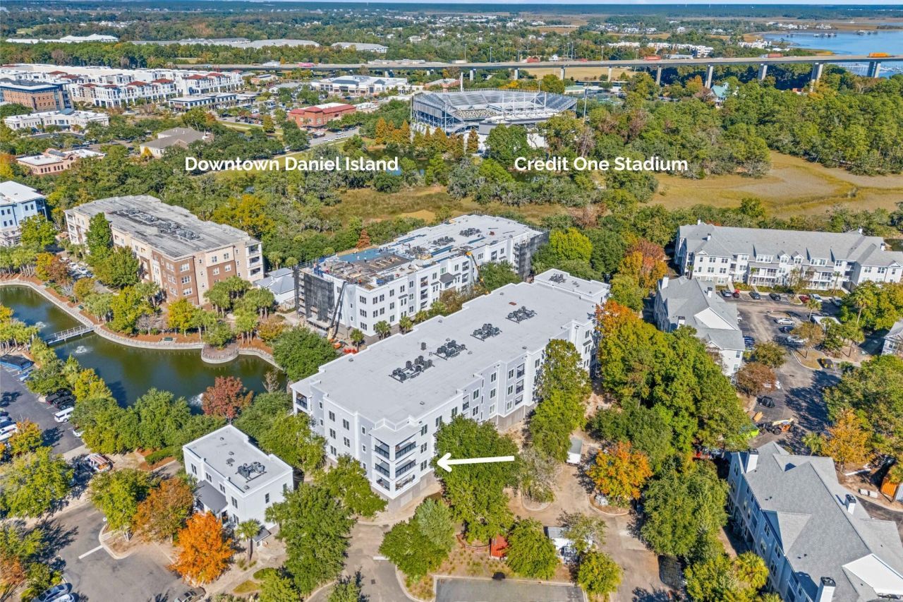 200 River Landing Drive Photo 6