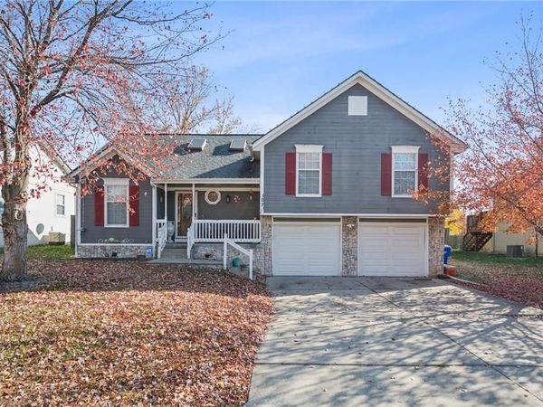 107 Rock Creek Drive, Grain Valley, MO 64029