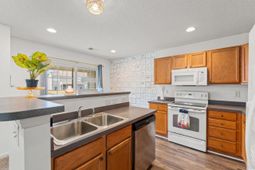 270 Seabert Rd. photo 4