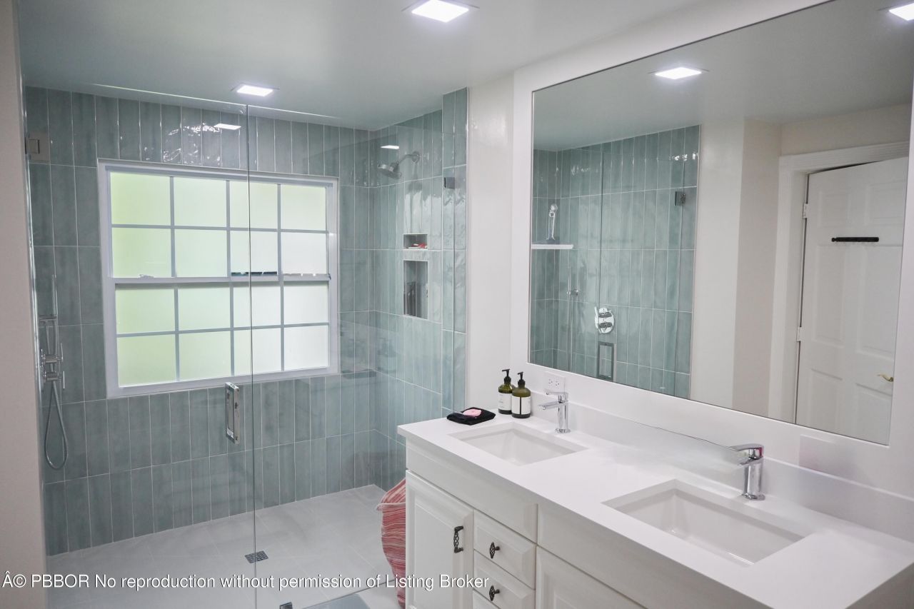 222 Miraflores Drive, Palm Beach, FL 33480 Photo