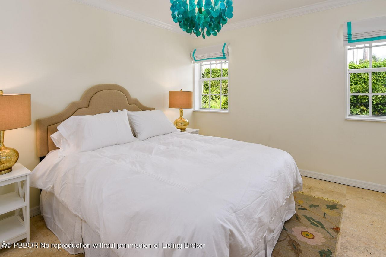 222 Miraflores Drive, Palm Beach, FL 33480 Photo