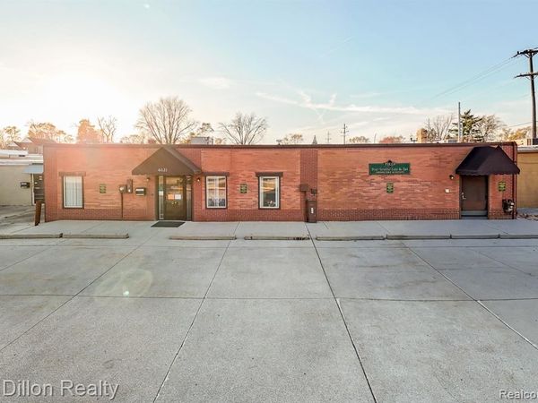 4621 & 4615 S Wayne Road, Wayne, MI 48184