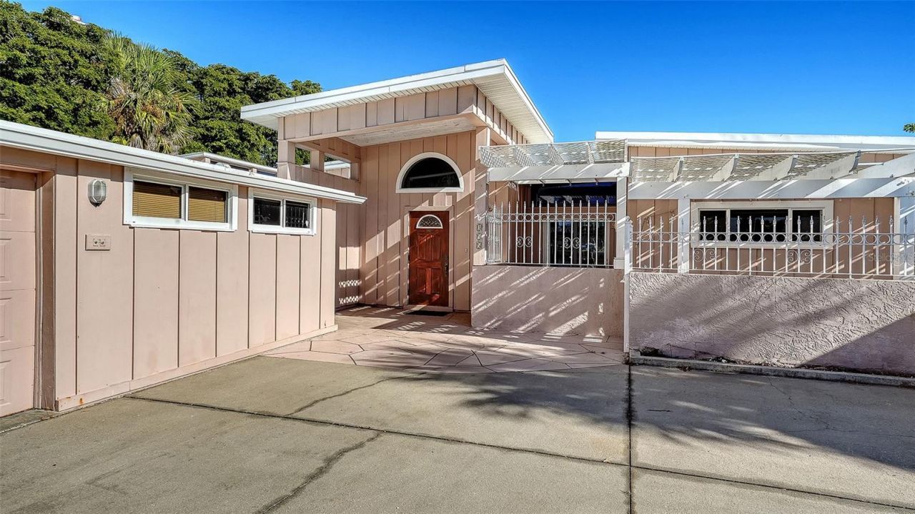 355 S Shore Drive, Sarasota, FL 34234 Photo