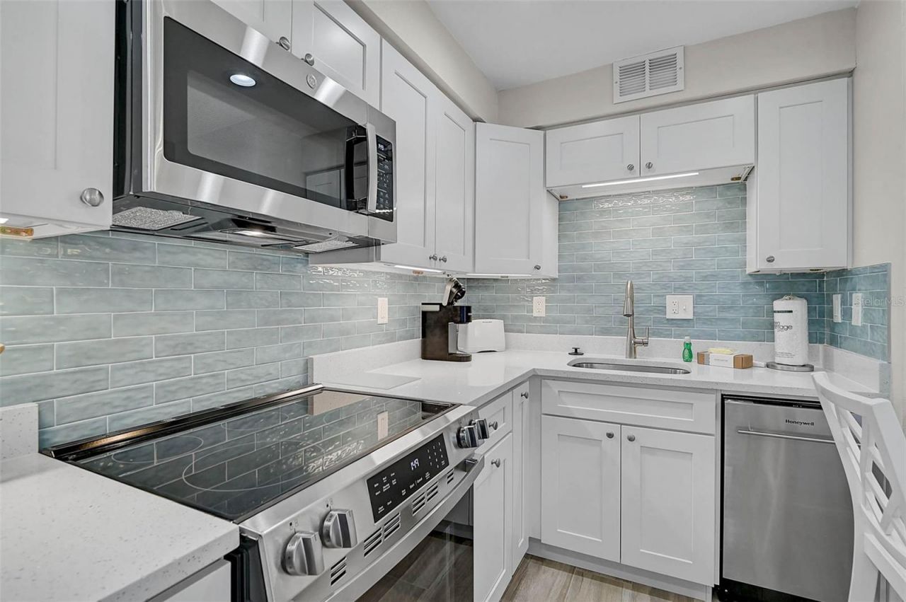 5950 Midnight Pass Road, Unit 101, Sarasota, FL 34242 Photo