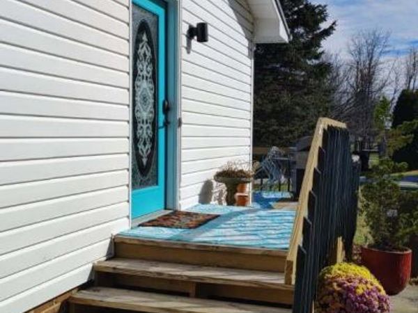 411 Poplar Avenue , West Jefferson, NC 28694