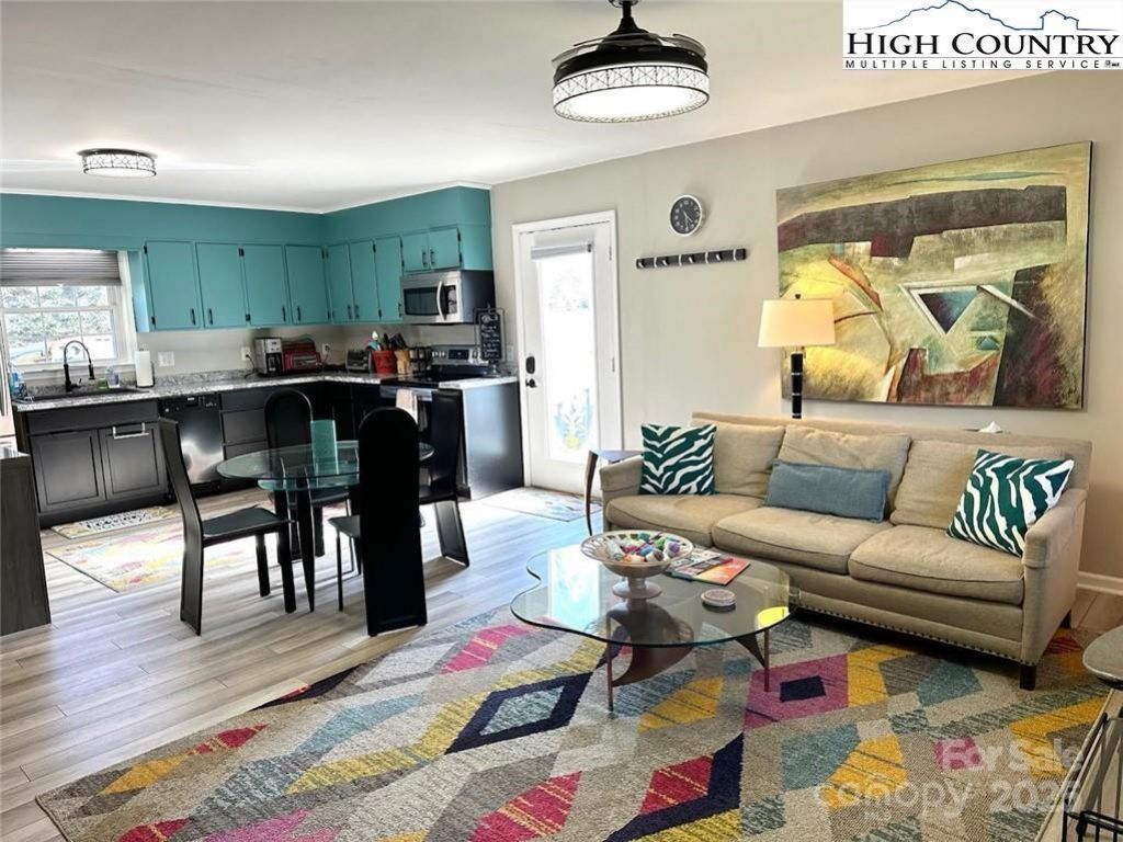 411 Poplar Avenue , West Jefferson, NC 28694 Main Photo