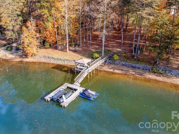 6782 Barefoot Cove Court, Denver, NC 28037