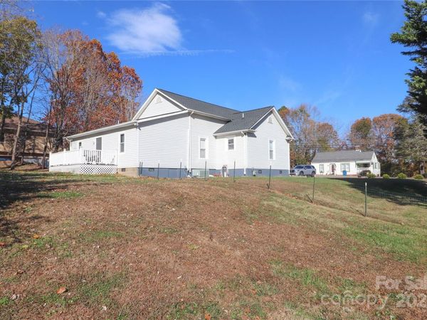 605 US 70 Highway W, Hildebran, NC 28637