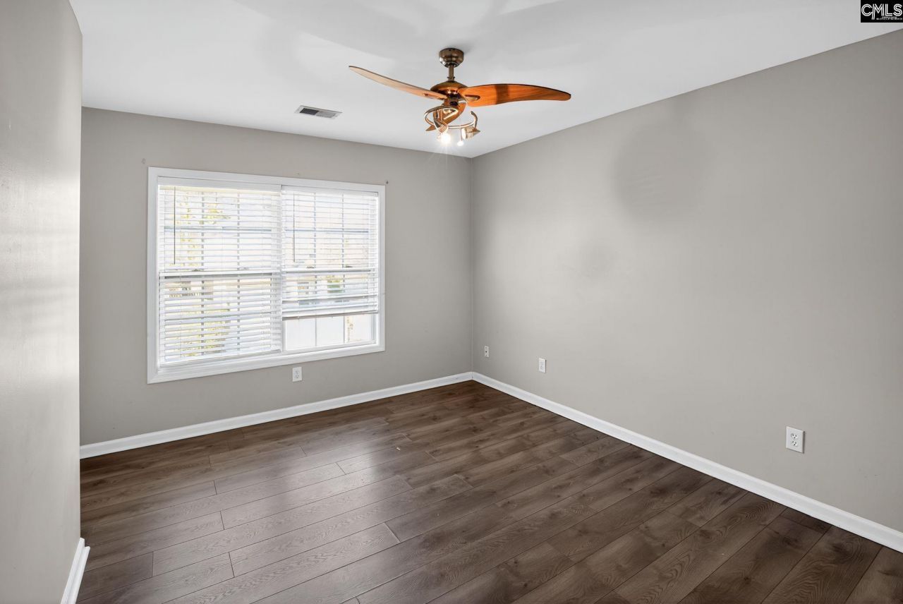 105 Whitton Court Photo 11