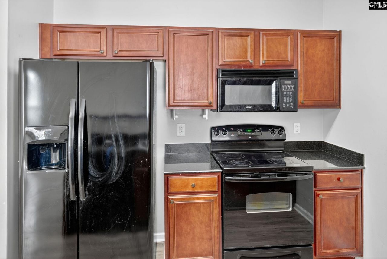 105 Whitton Court Photo 12