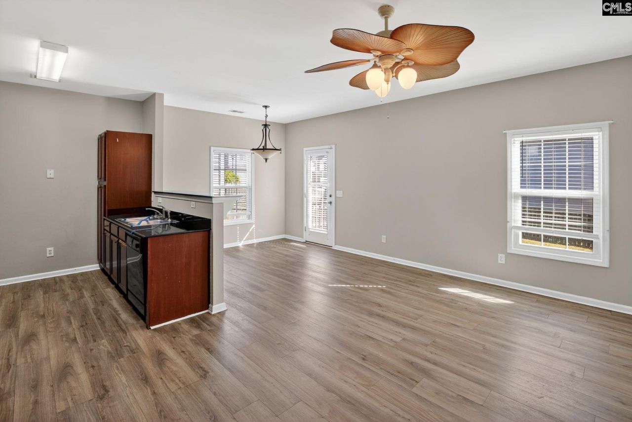 105 Whitton Court Photo 13