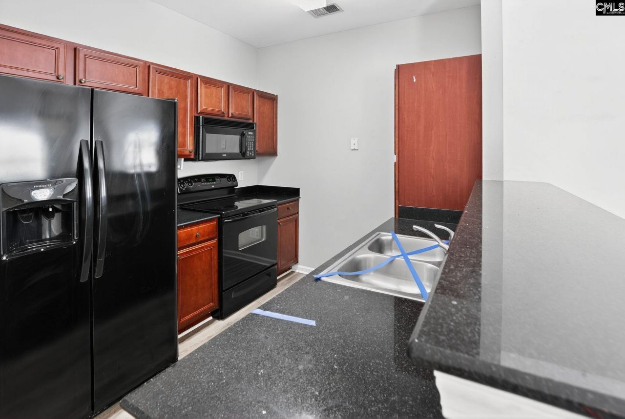 105 Whitton Court Photo 14