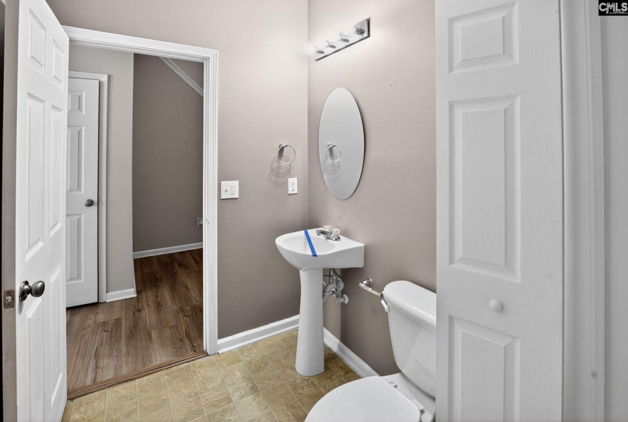 105 Whitton Court Photo 24