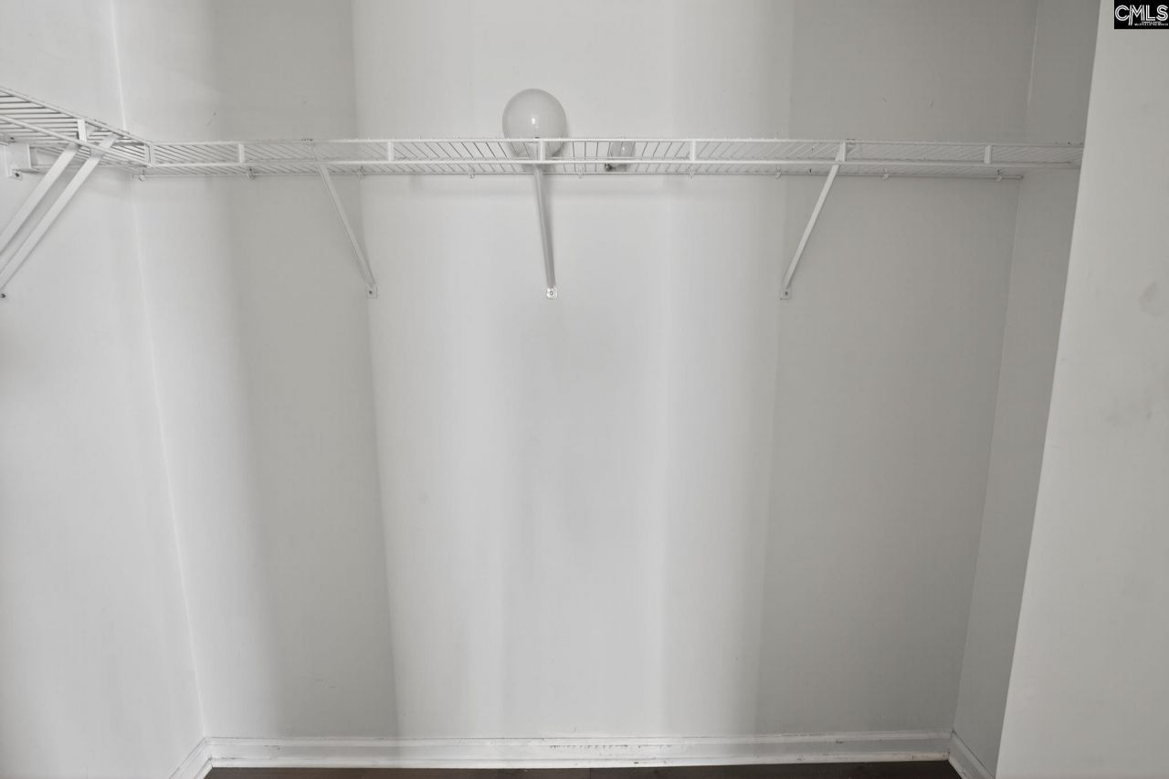 105 Whitton Court Photo 28